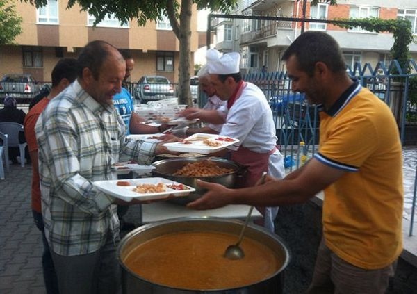 Geleneksel iftar yemeğine bu yılda ilgi büyüktü